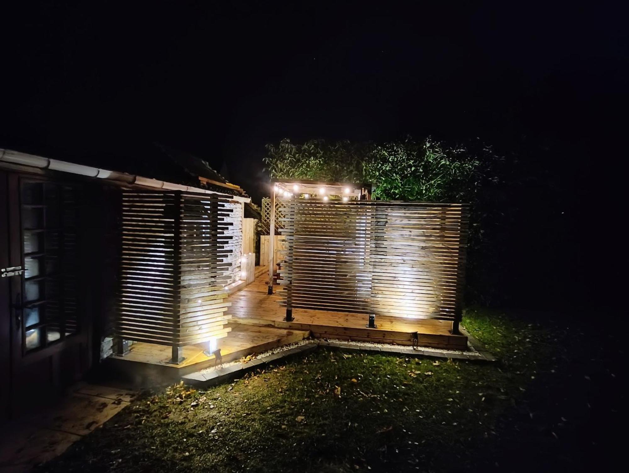 Gite 4 Personnes Avec Piscine Et Bain Nordique Proche Des Plages Du Debarquement Le Manoir  Buitenkant foto