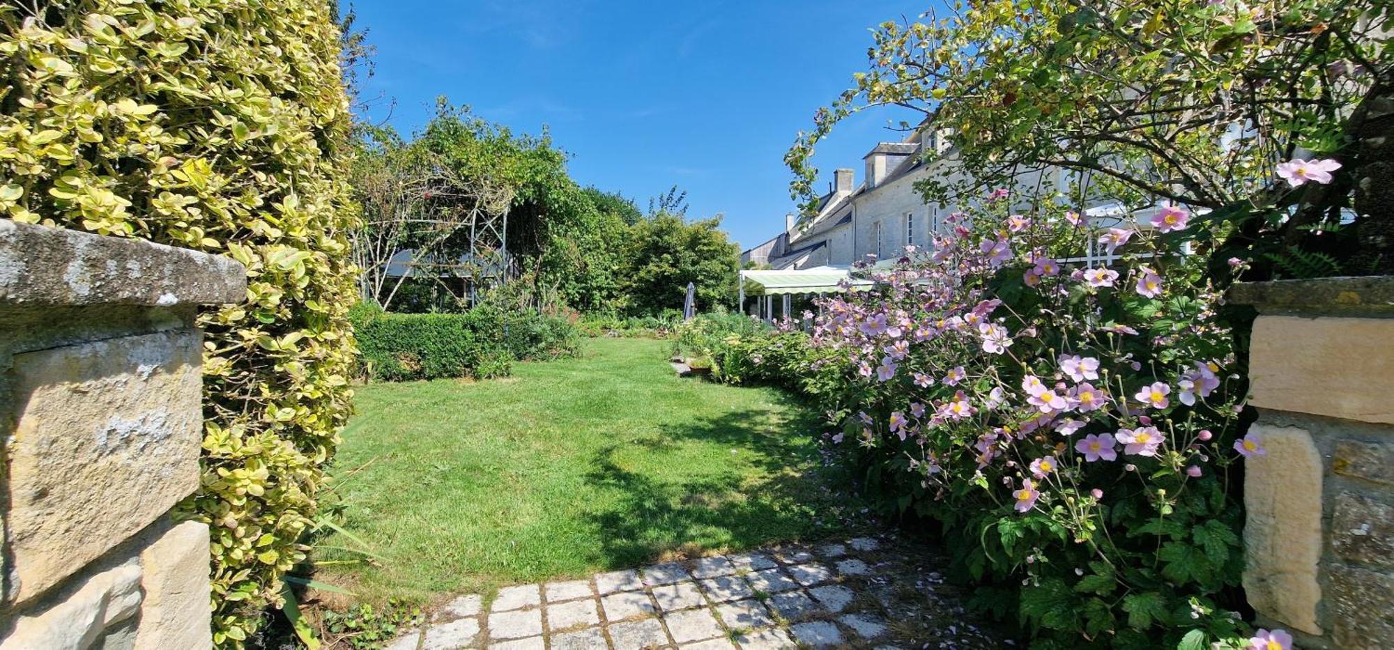 Gite 4 Personnes Avec Piscine Et Bain Nordique Proche Des Plages Du Debarquement Le Manoir  Buitenkant foto